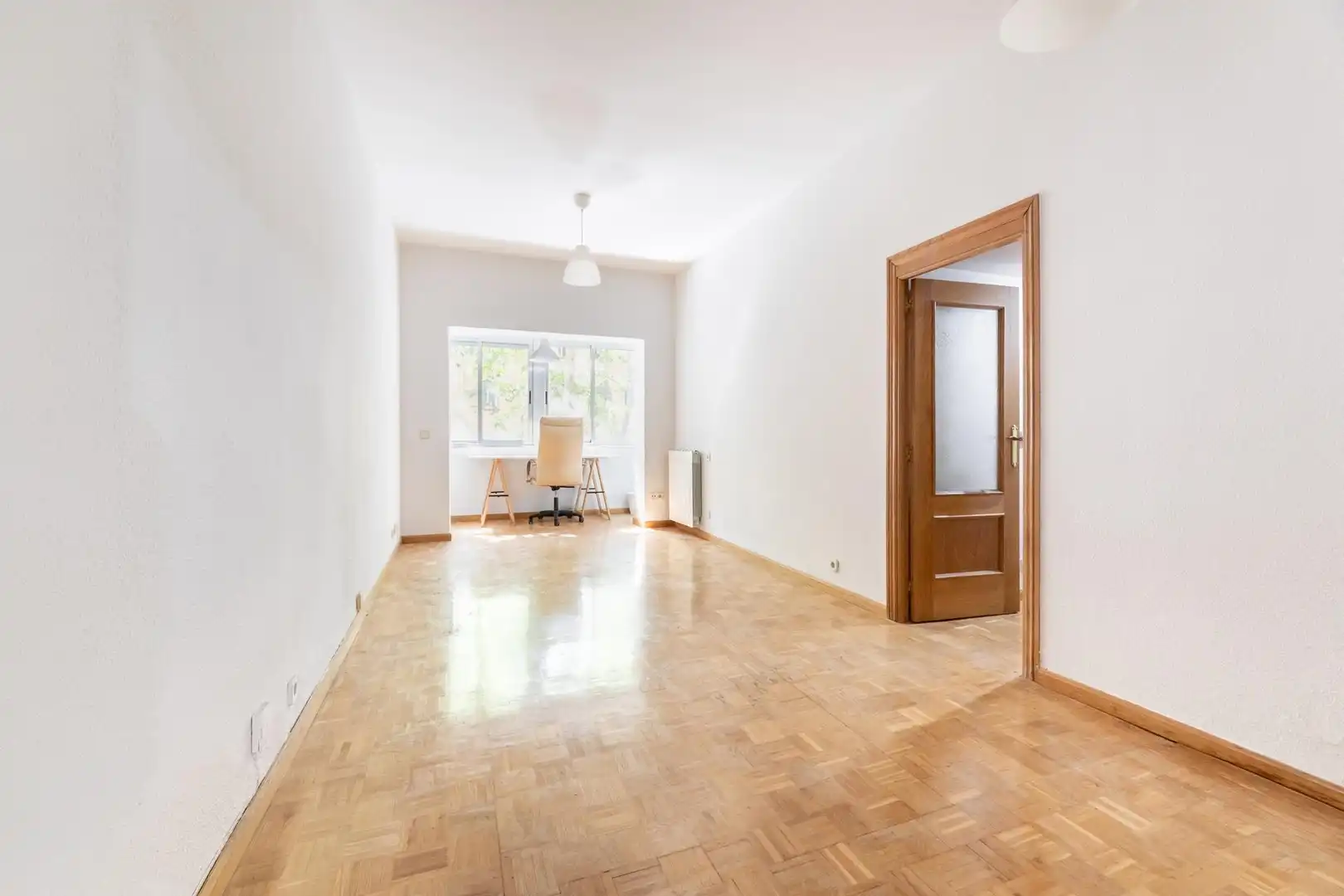 Piso en venta en Madrid con Calefacción, Parquet y Balcón