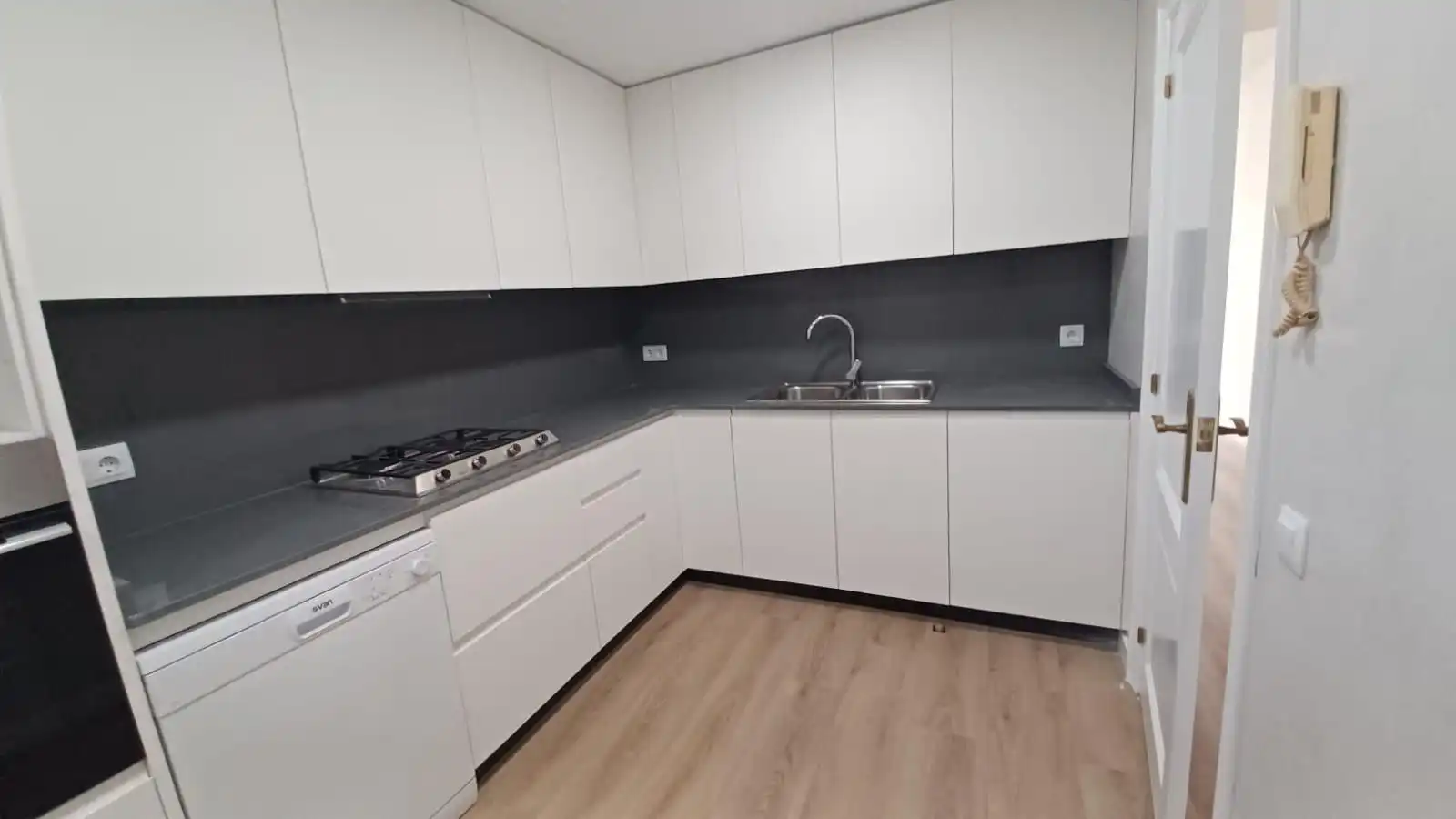 Kitchen of Flat for rent in Barcelona  with Heating, Parquet flooring and Terrace