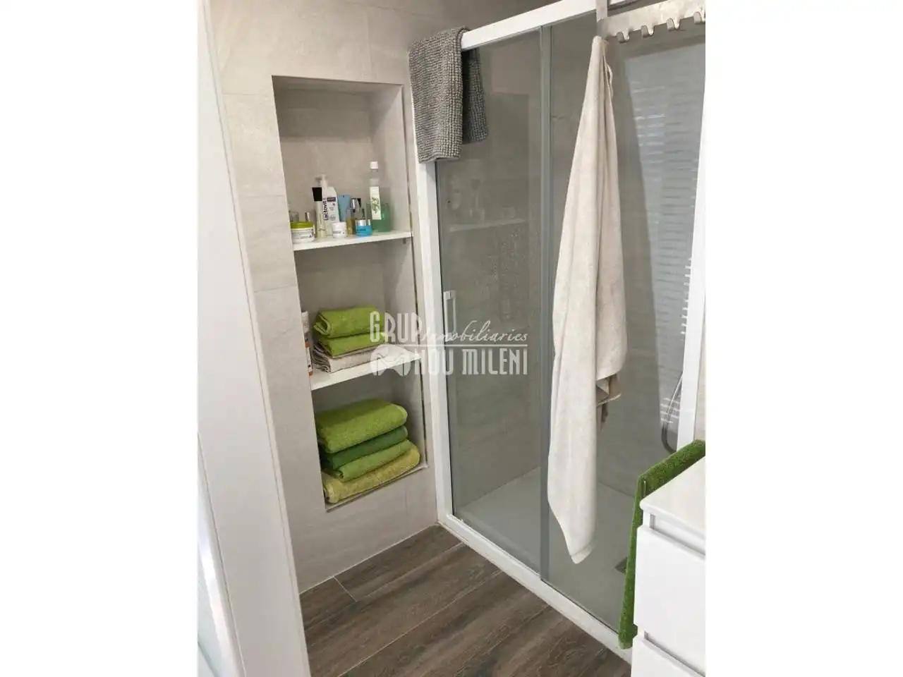 Baño de Apartamento de alquiler en Valencia con Aire acondicionado, Terraza y Trastero