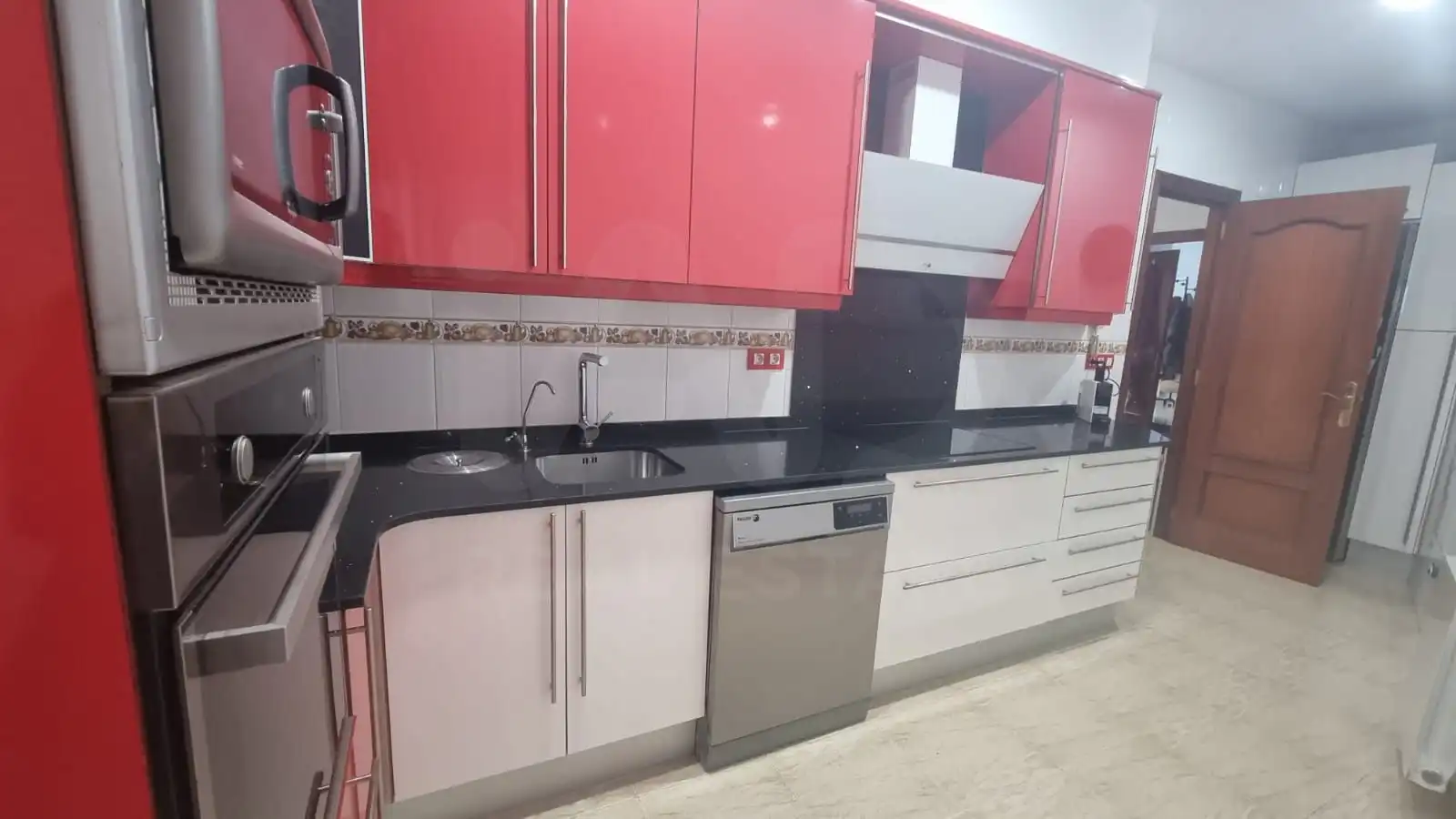 Cuina de Casa o xalet en venda en Sant Pere de Ribes amb Aire condicionat, Calefacció i Terrassa