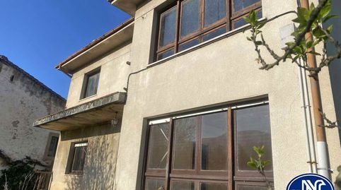 Casa individual en Molledo con amplia parcela para reformar