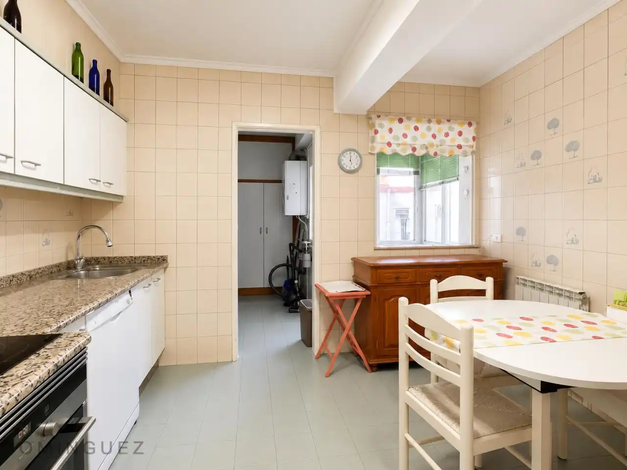 Kitchen of Flat for sale in Vigo   with Heating and Storage room