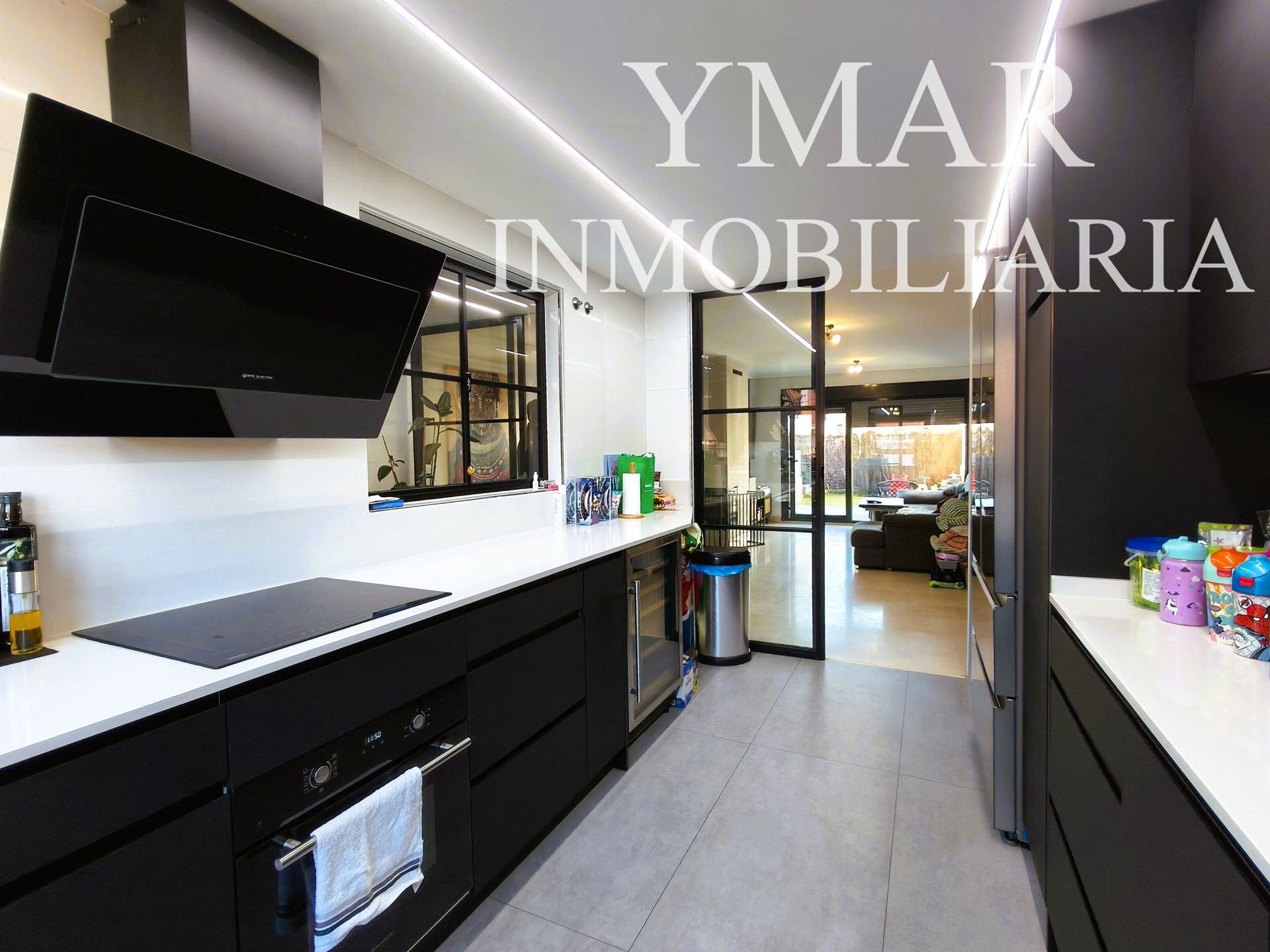Kitchen of Single-family semi-detached for sale in Arroyomolinos (Madrid)  with Air Conditioner, Heating and Private garden