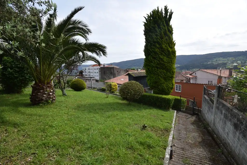 Jardín de Casa adosada en venta en Pontedeume con Calefacción y Jardín privado