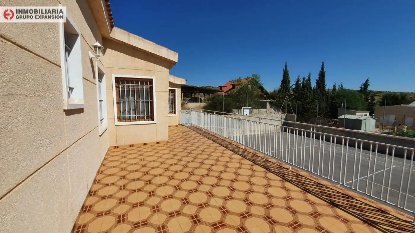 Terrassa de Casa o xalet en venda en Elche / Elx amb Calefacció, Jardí privat i Terrassa