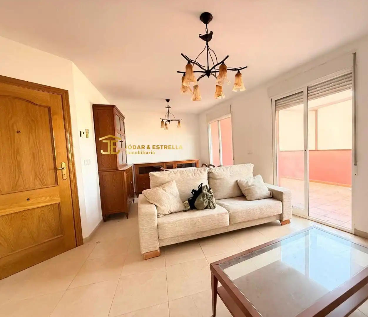 Wohnzimmer von Dachboden zum Verkauf in Lorca mit Klimaanlage und Terrasse