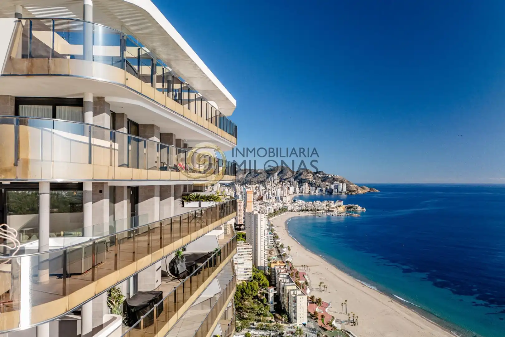 Vista exterior de Apartament en venda en Benidorm amb Aire condicionat, Terrassa i Traster