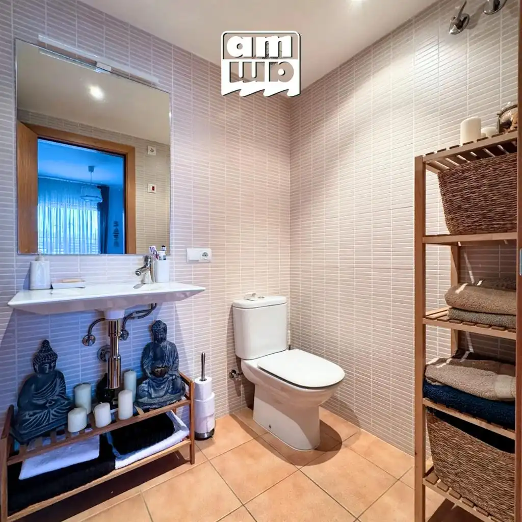 Baño de Planta baja en venta en Llançà con Amueblado