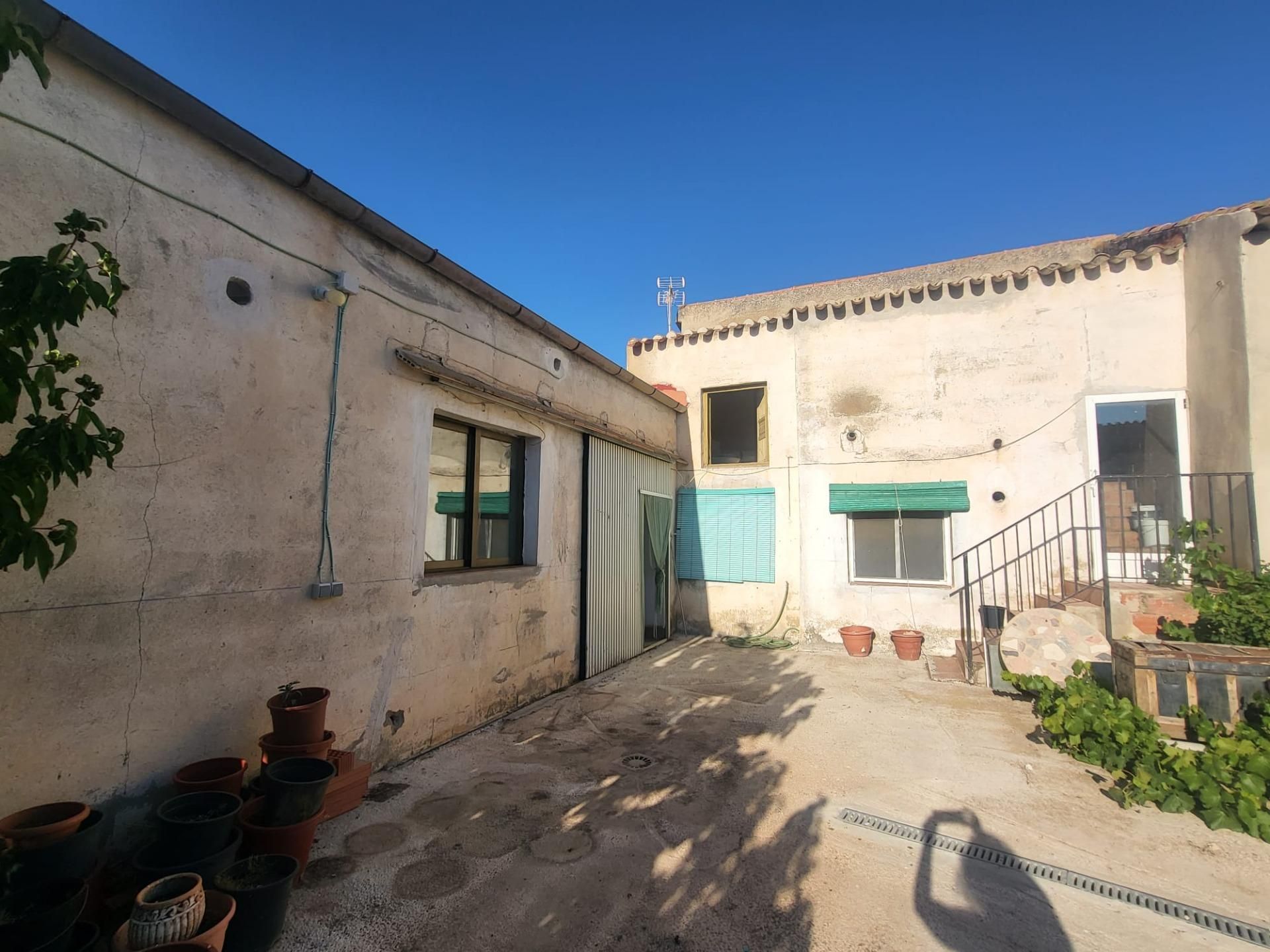 Vista exterior de Casa o xalet en venda en  Albacete Capital amb Traster