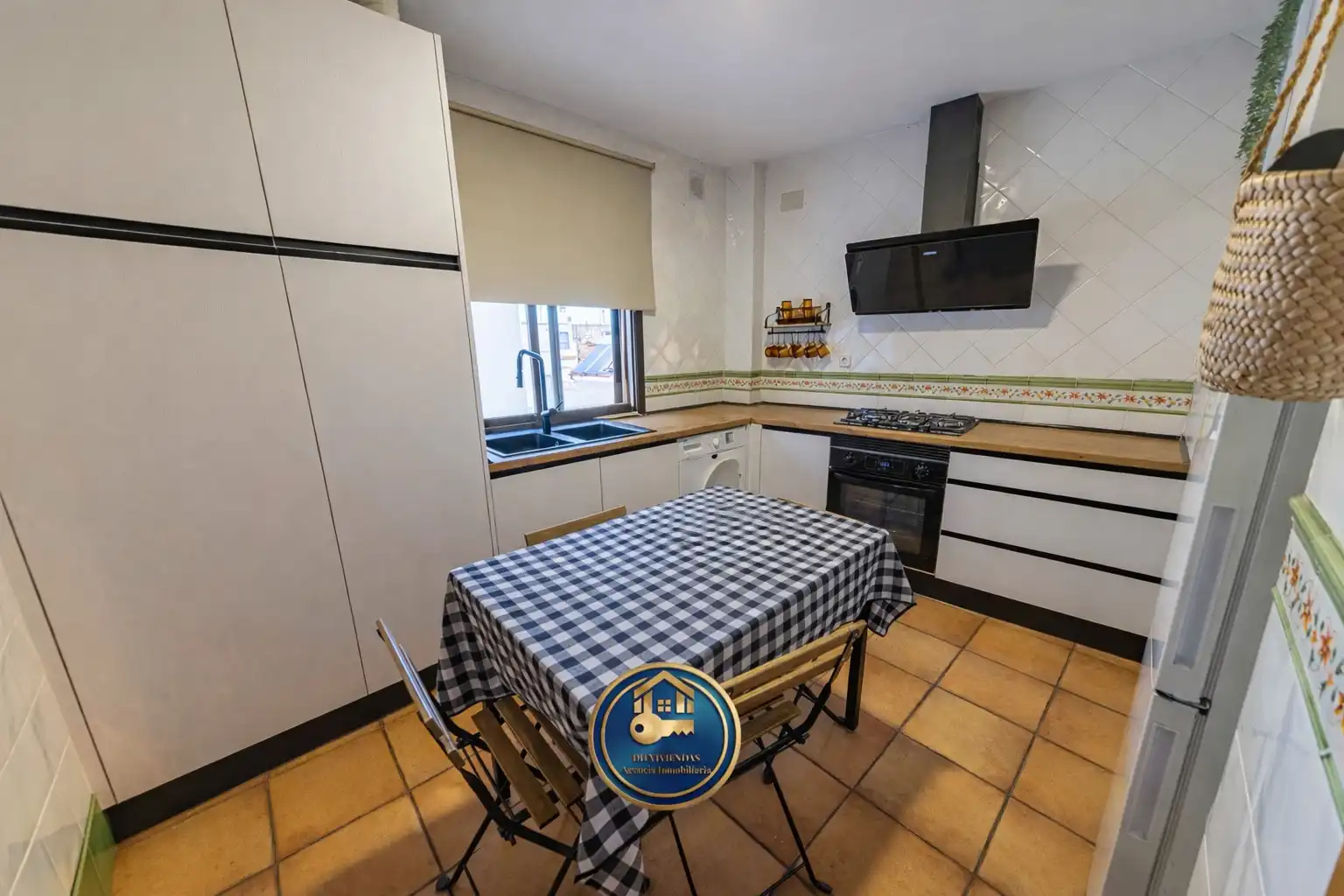 Cocina de Ático en venta en Dos Hermanas con Aire acondicionado y Balcón