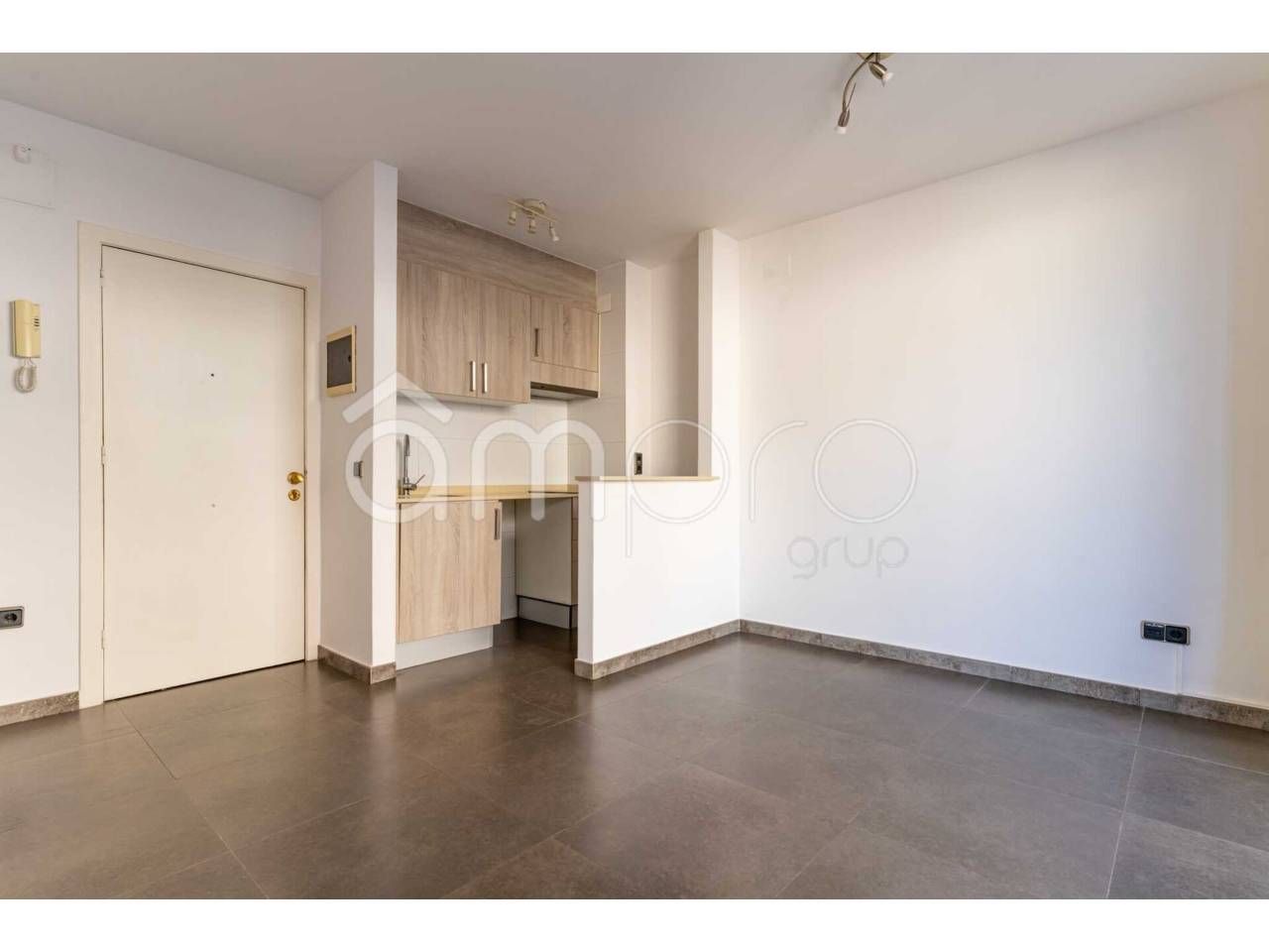 Piso en venta en Creixell con Balcón