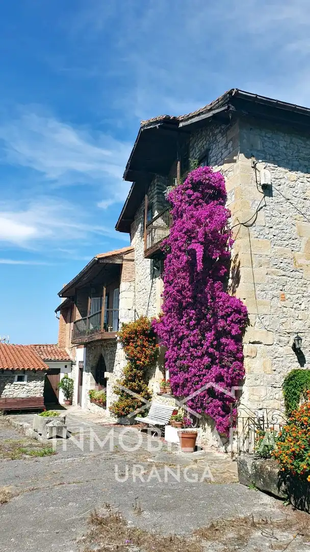 Außenansicht von Haus oder Chalet zum Verkauf in Ribamontán al Mar mit Heizung, Privatgarten und Terrasse