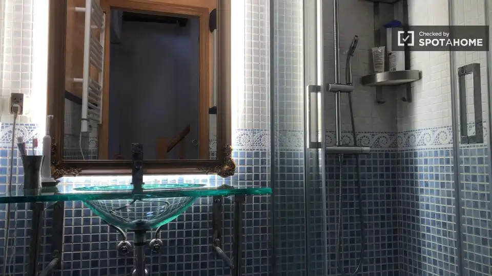 Appartamento con terrazza in affitto a Centro, imagen 19