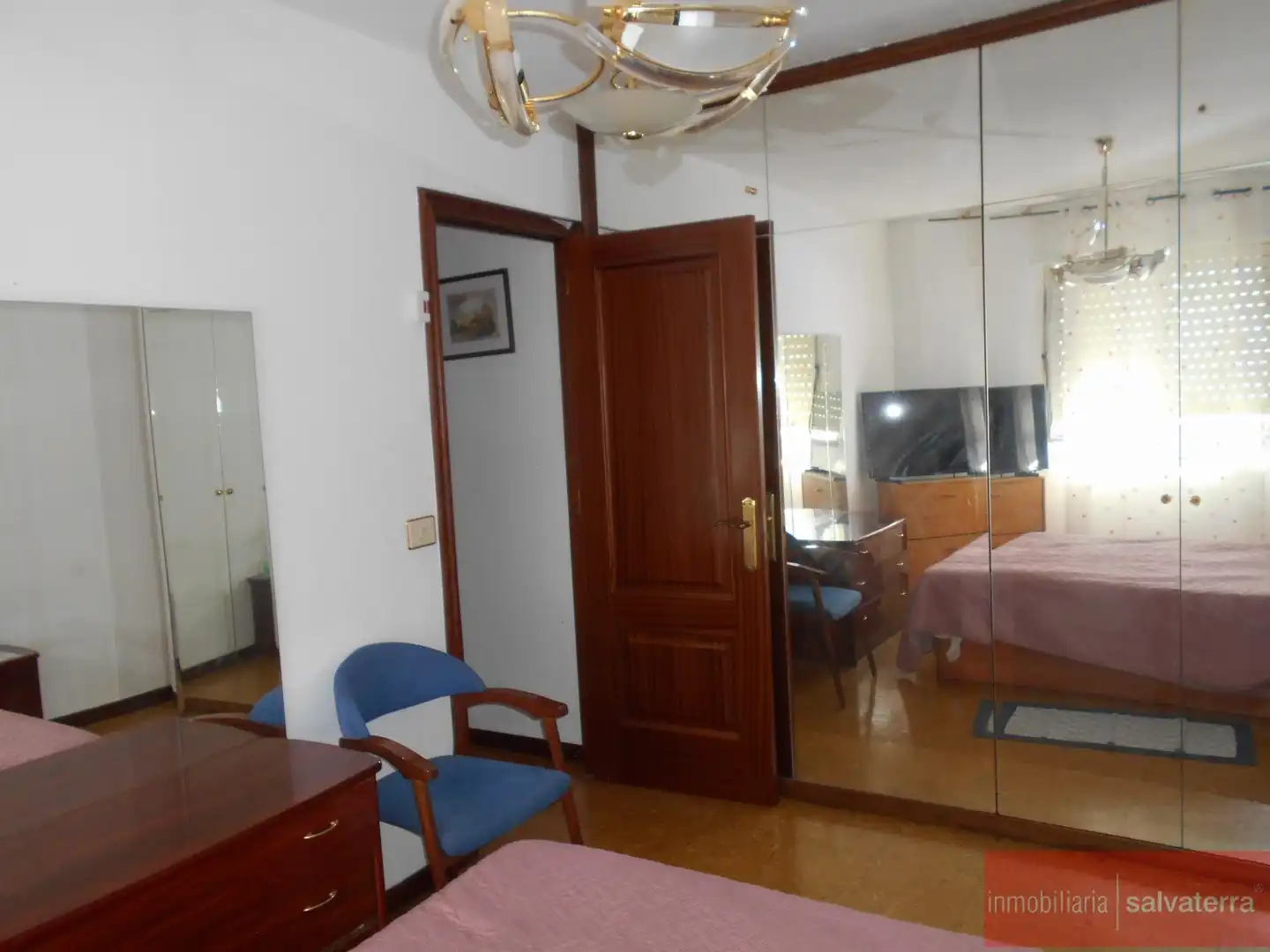 Bedroom of Flat for sale in Teis