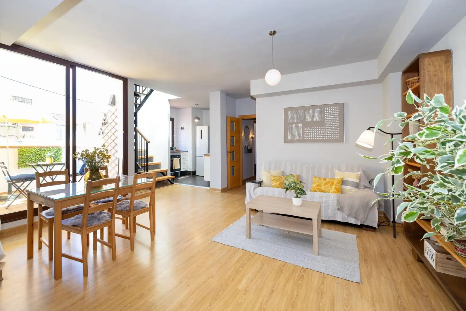 Sala d'estar de Dúplex en venda en Granada amb Aire condicionat i Terrassa