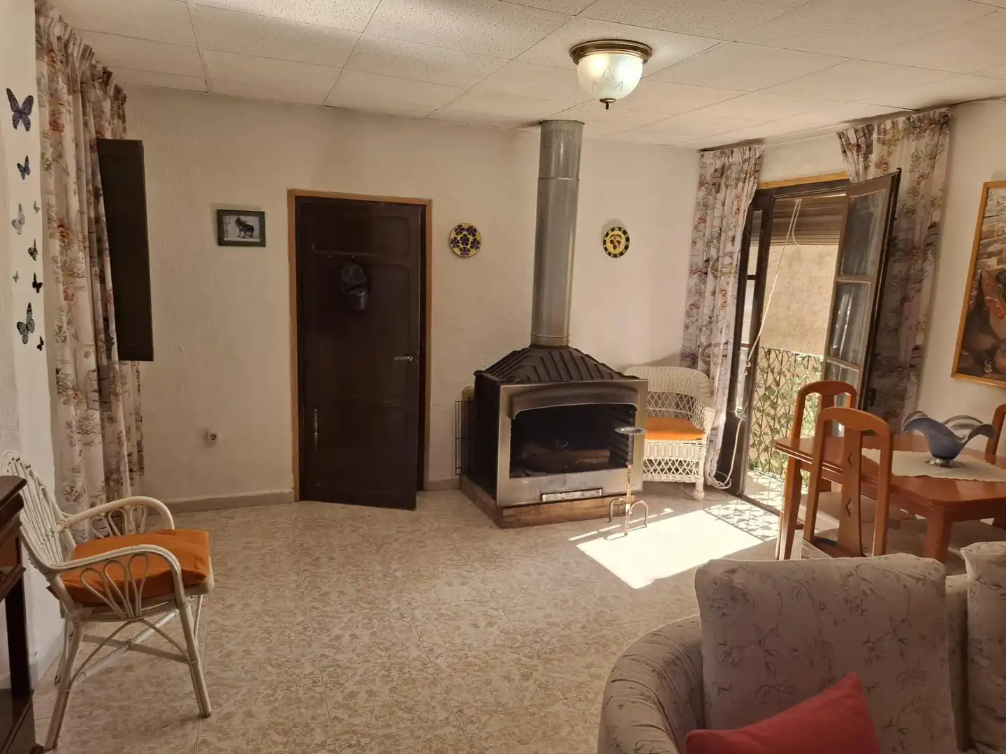 Sala d'estar de Casa adosada en venda en Fonz amb Moblat i Balcó