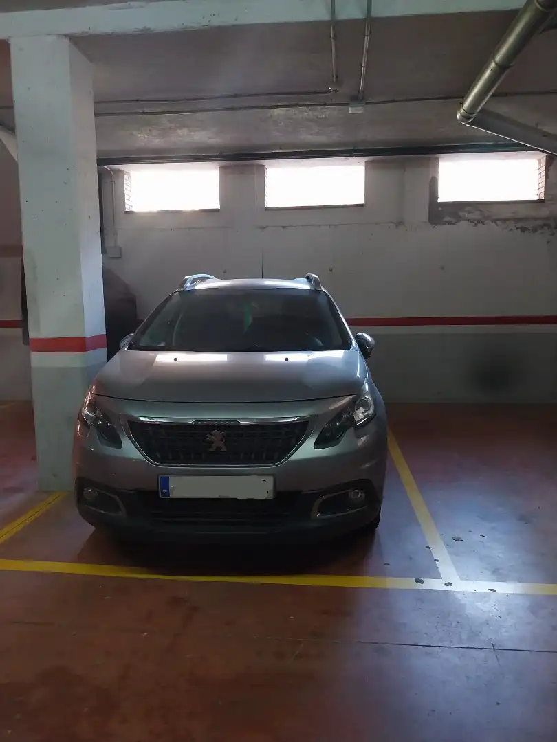 Aparcament de Pis en venda en Sant Andreu de la Barca amb Calefacció, Parquet i Terrassa