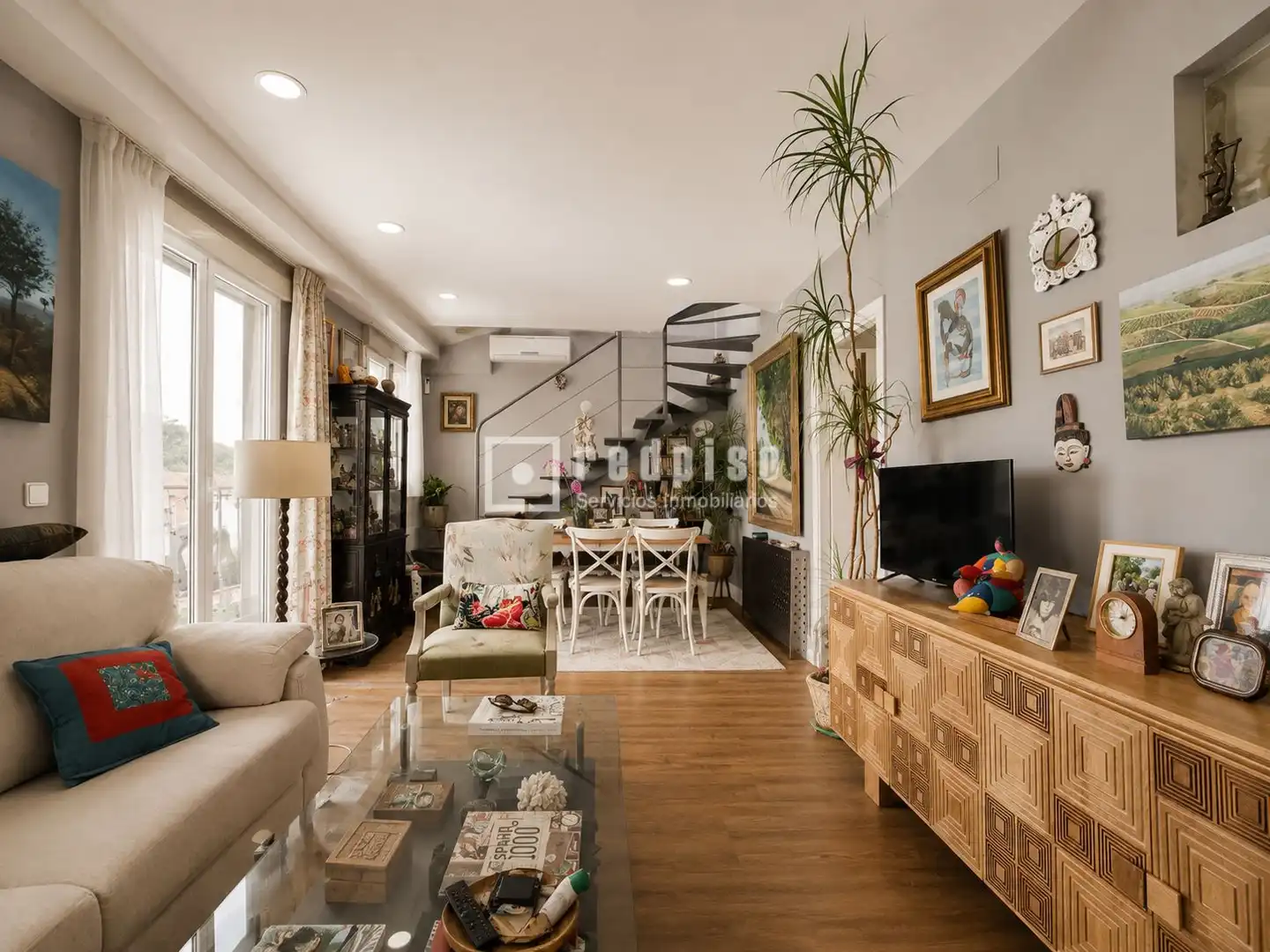 Sala d'estar de Dúplex en venda en Madrid amb Aire condicionat, Calefacció i Parquet