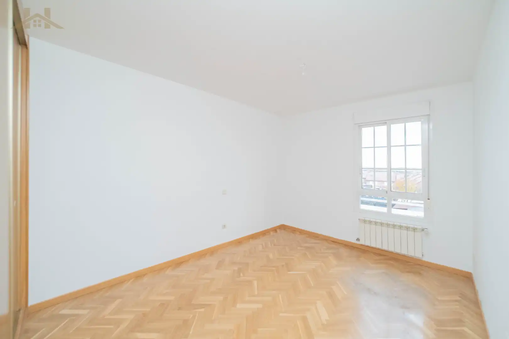 Habitación de Casa o chalet en venta en Arroyomolinos (Madrid) con Calefacción, Jardín privado y Parquet