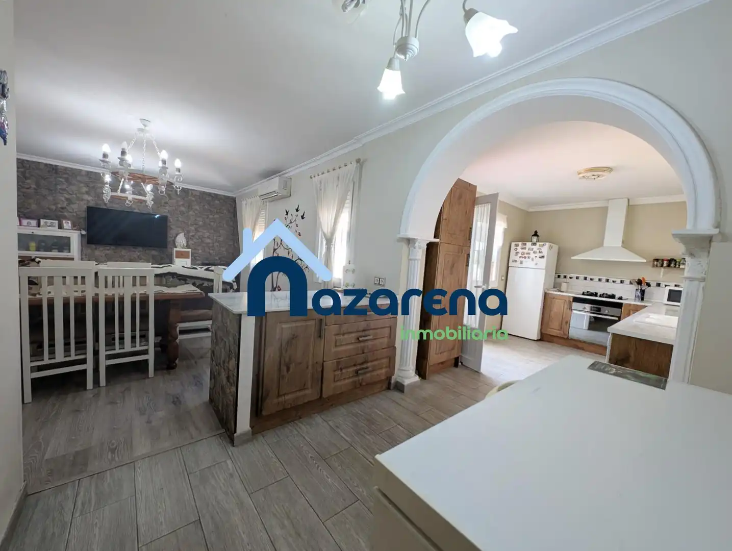 Cuina de Casa o xalet en venda en Dos Hermanas amb Aire condicionat, Jardí privat i Parquet
