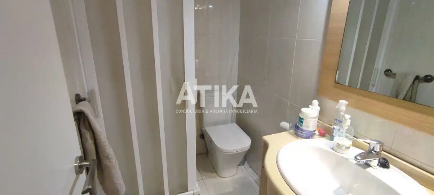 Baño de Piso en venta en Ontinyent con Calefacción y Balcón