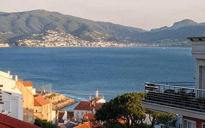 Vista exterior de Àtic en venda en Sanxenxo amb Calefacció, Terrassa i Moblat
