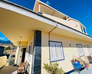 Vista exterior de Casa o xalet en venda en Candelaria amb Jardí privat, Terrassa i Traster