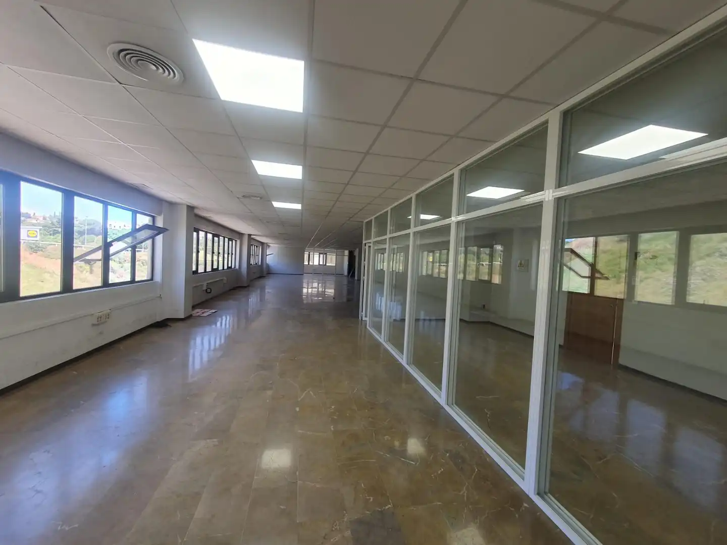 Oficina de alquiler en San Juan de Aznalfarache