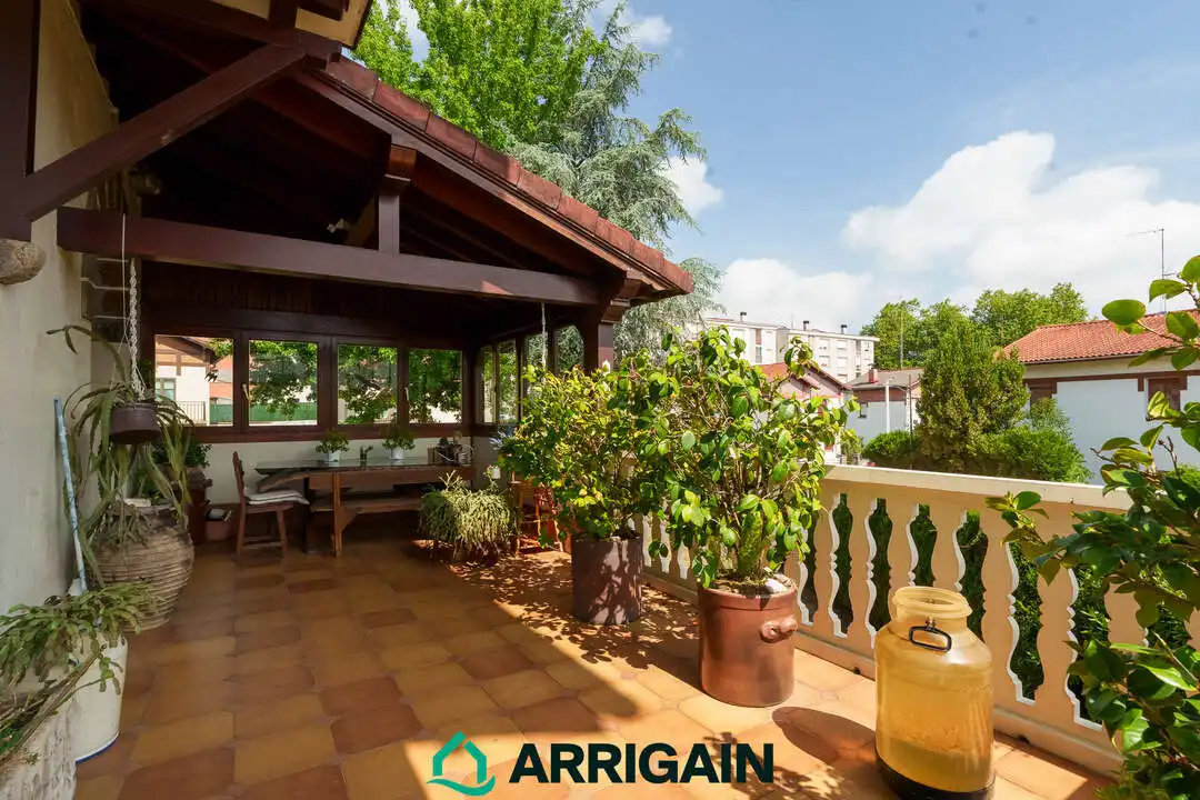 Terraza de Casa o chalet en venta en Irun  con Calefacción, Jardín privado y Terraza