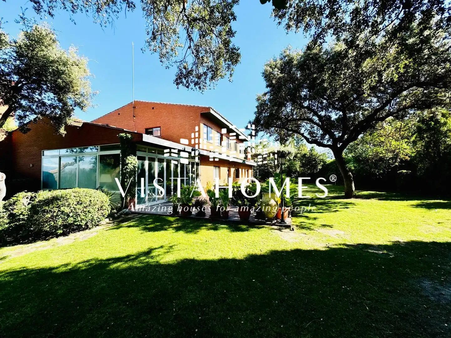 Vista exterior de Casa o xalet en venda en Ciudalcampo amb Aire condicionat, Calefacció i Jardí privat