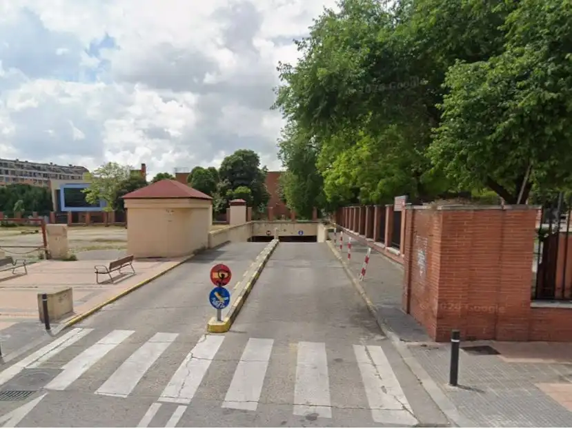 Parking of Garage for rent in Getafe
