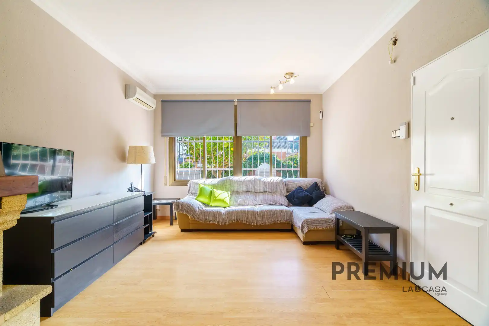 Vista exterior de Casa o chalet en venta en Castelldefels con Terraza y Balcón