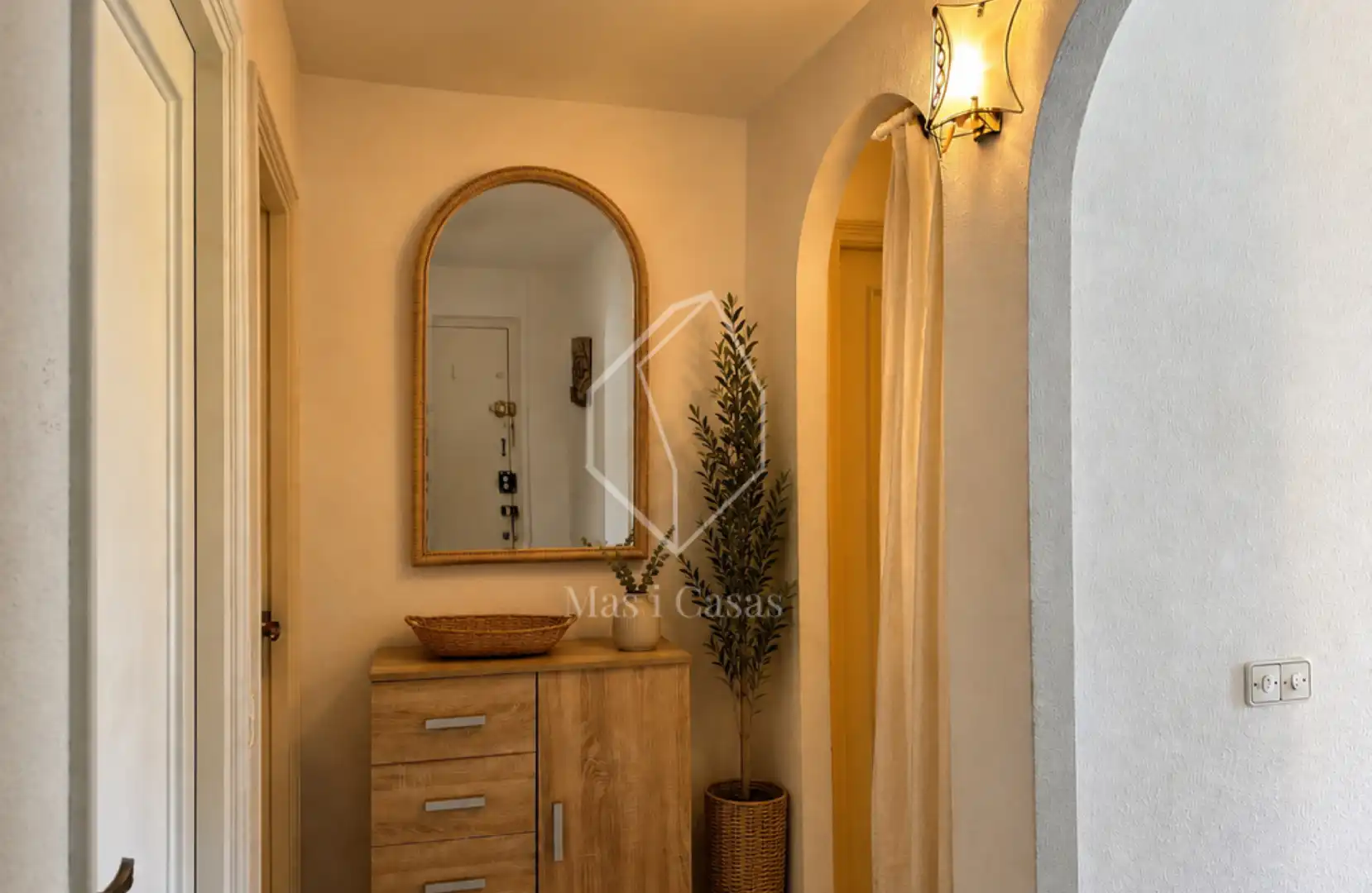 Apartamento en venta en L'Escala con Terraza, Amueblado y Balcón