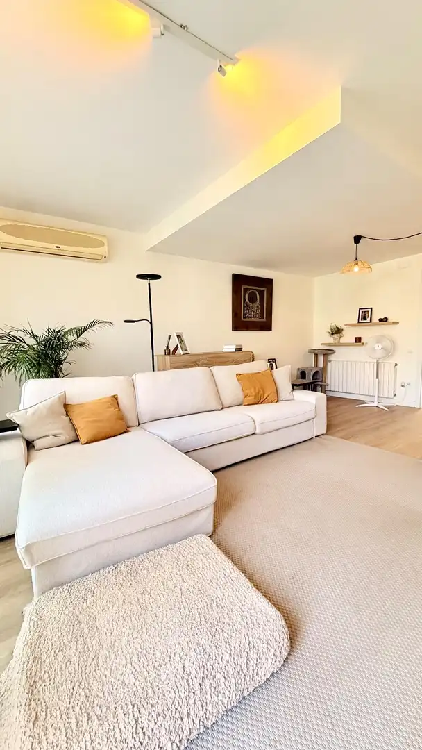 Sala d'estar de Casa adosada en venda en Cunit amb Aire condicionat, Calefacció i Jardí privat