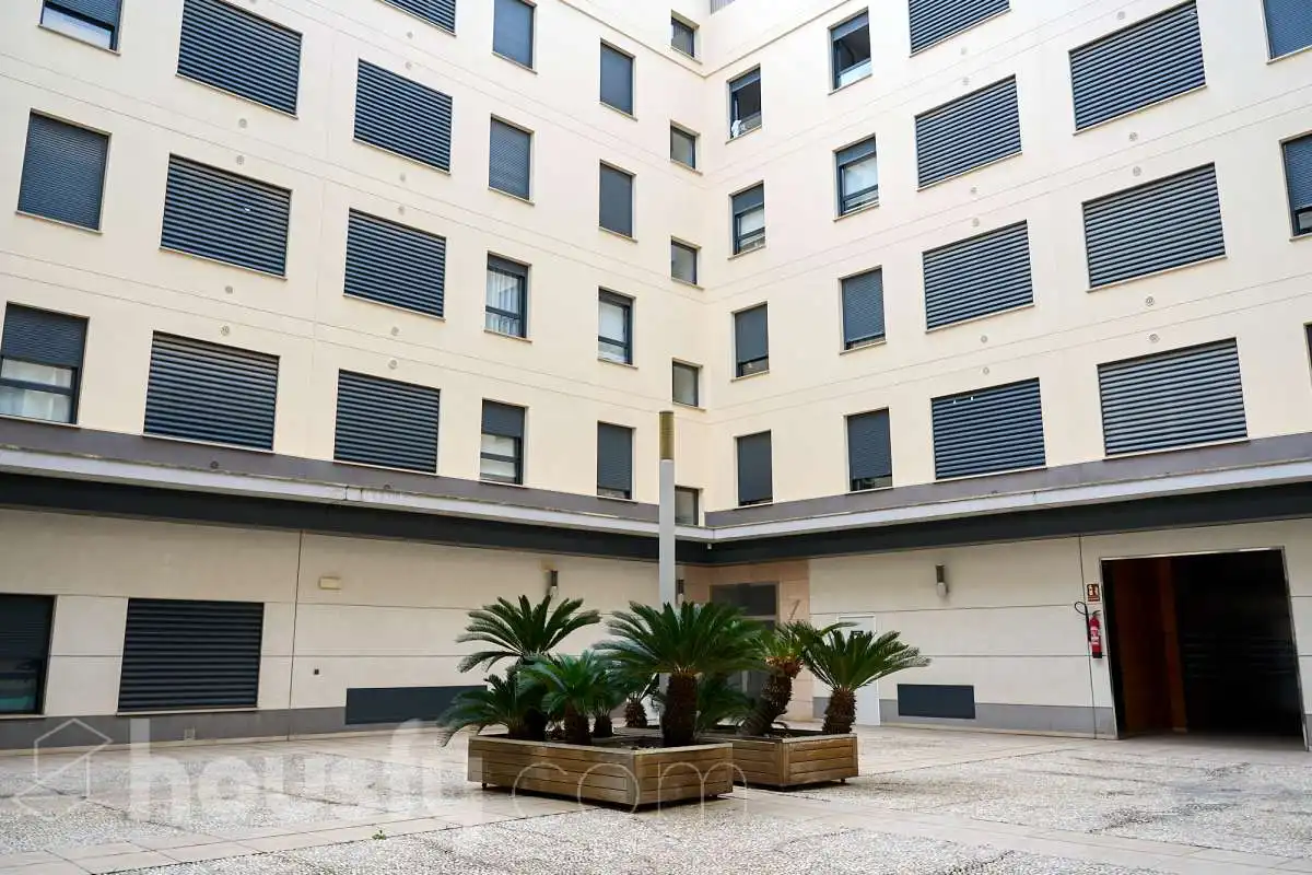 Außenansicht von Wohnung zum Verkauf in  Palma de Mallorca mit Klimaanlage, Heizung und Privatgarten