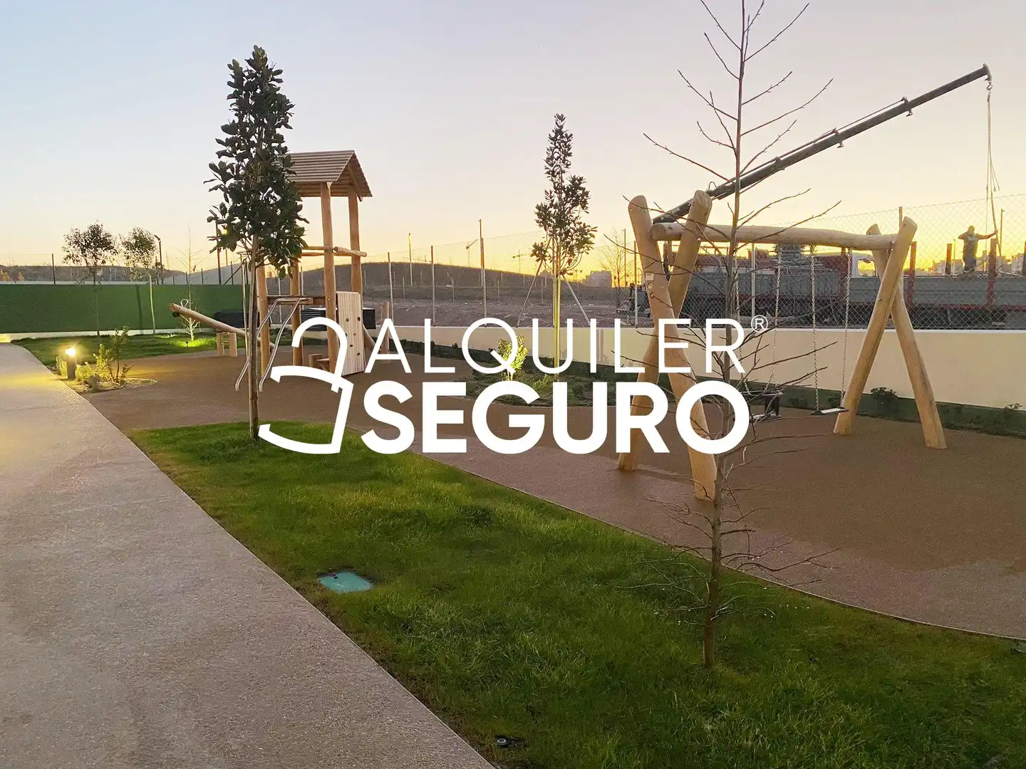 Parking of Flat for rent in Madrid  with Air Conditioner, Heating and Terrace