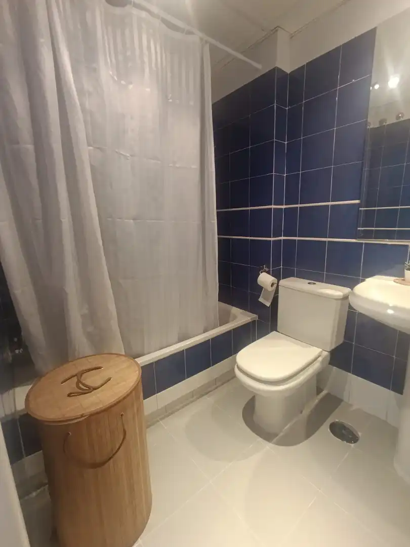 Baño de Apartamento de alquiler con opción a compra en Málaga con Aire acondicionado, Terraza y Trastero