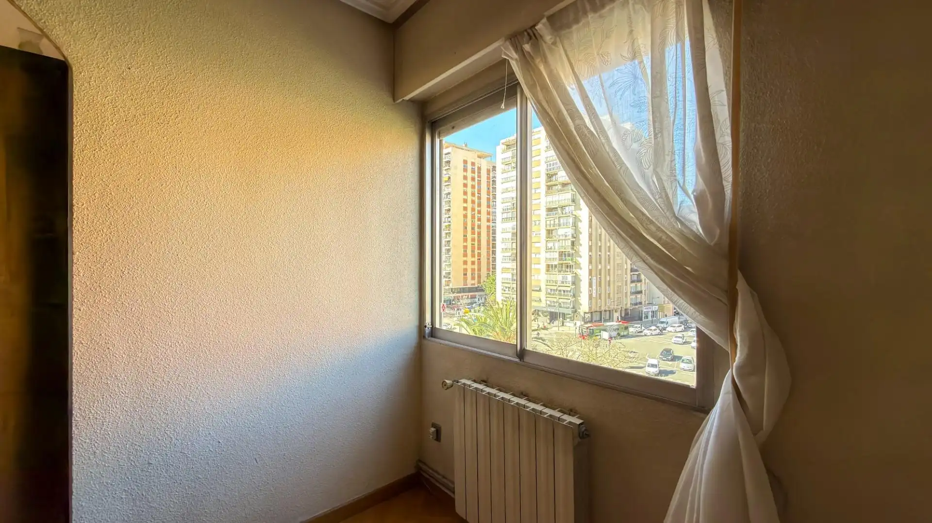 Schlafzimmer von Wohnung zum Verkauf in Valencia mit Klimaanlage, Heizung und Parkett