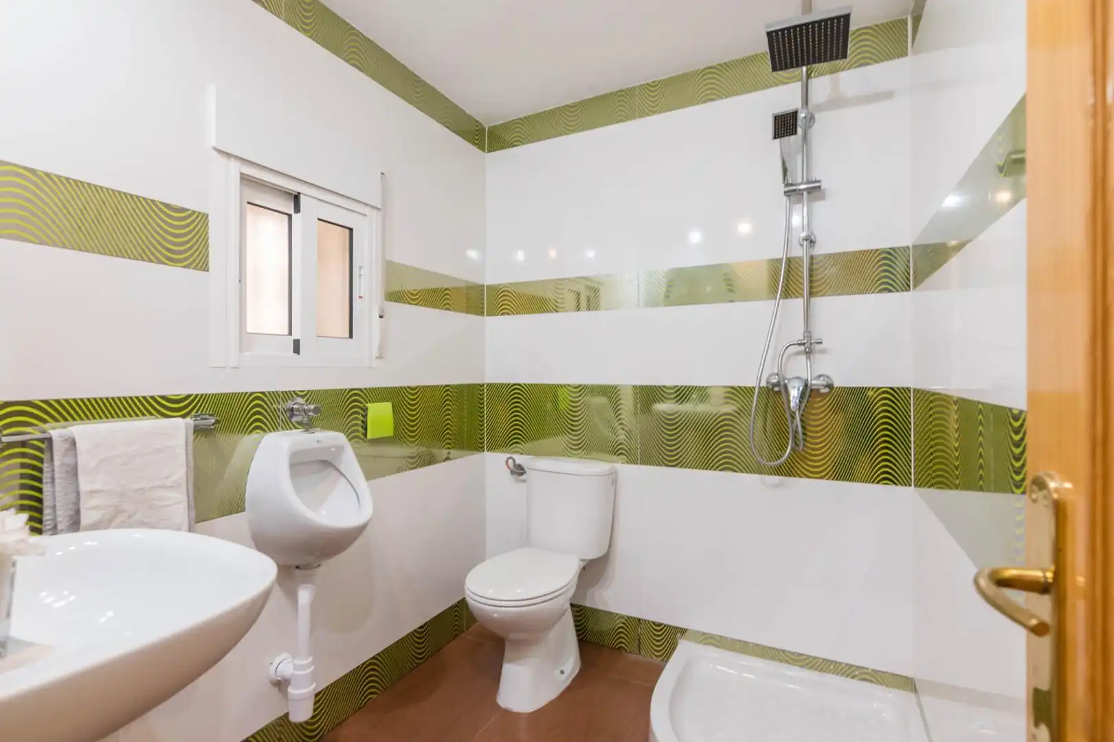 Badezimmer von Maisonette zum Verkauf in Fortuna mit Terrasse, Möbliert und Balkon