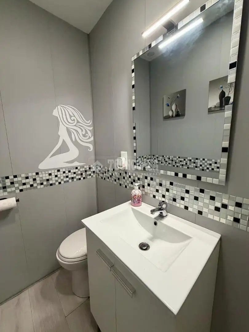 Baño de Piso en venta en Valdepeñas con Aire acondicionado, Calefacción y Trastero
