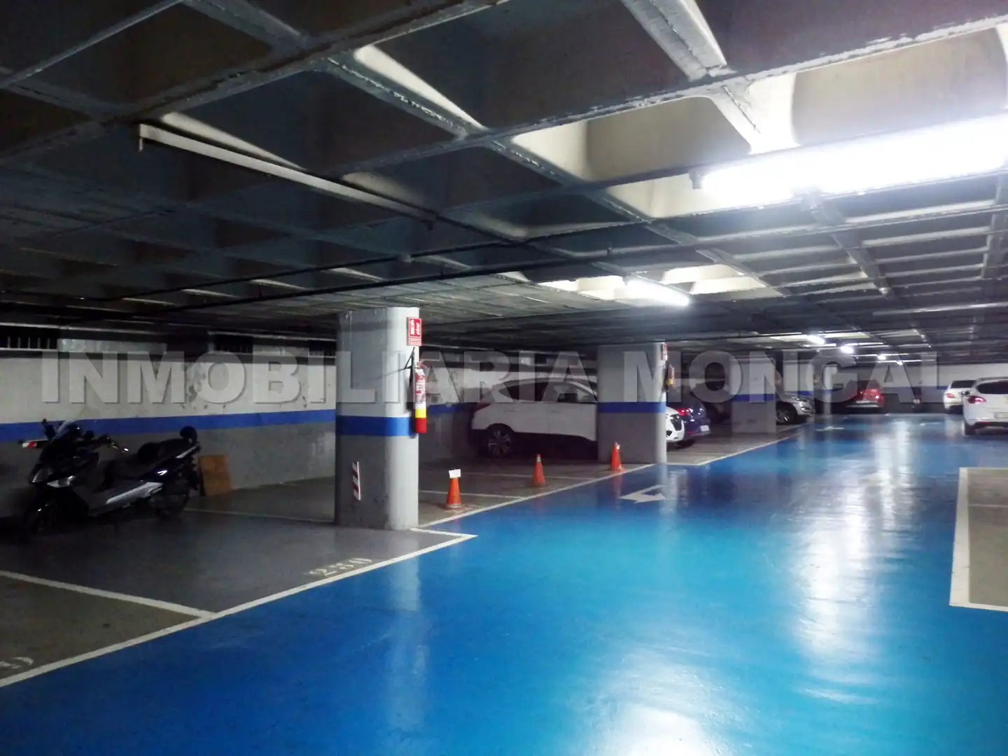 Parking de Garaje en venta en Cornellà de Llobregat