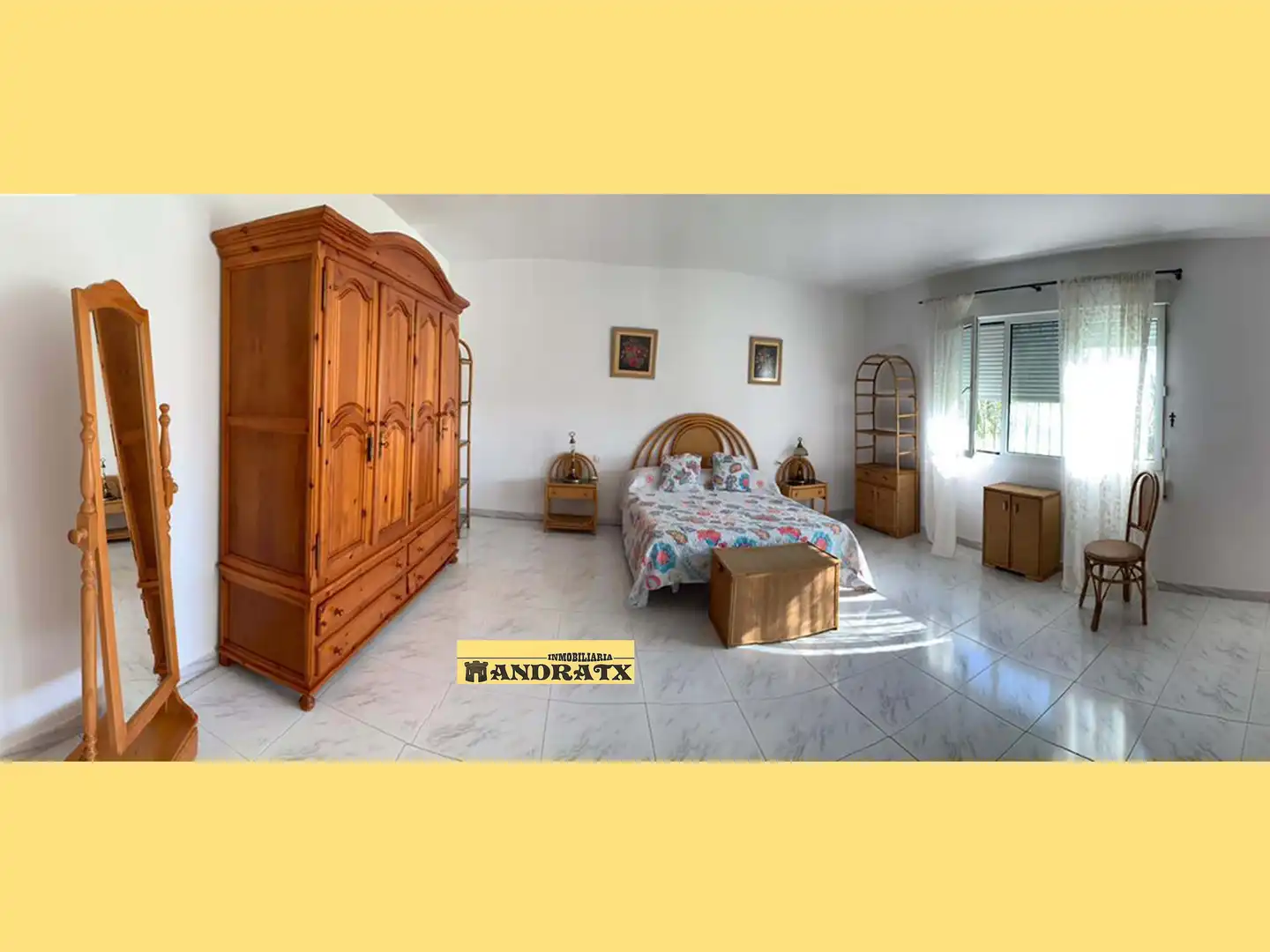 Dormitori de Casa o xalet en venda en Ferrol amb Calefacció, Terrassa i Traster