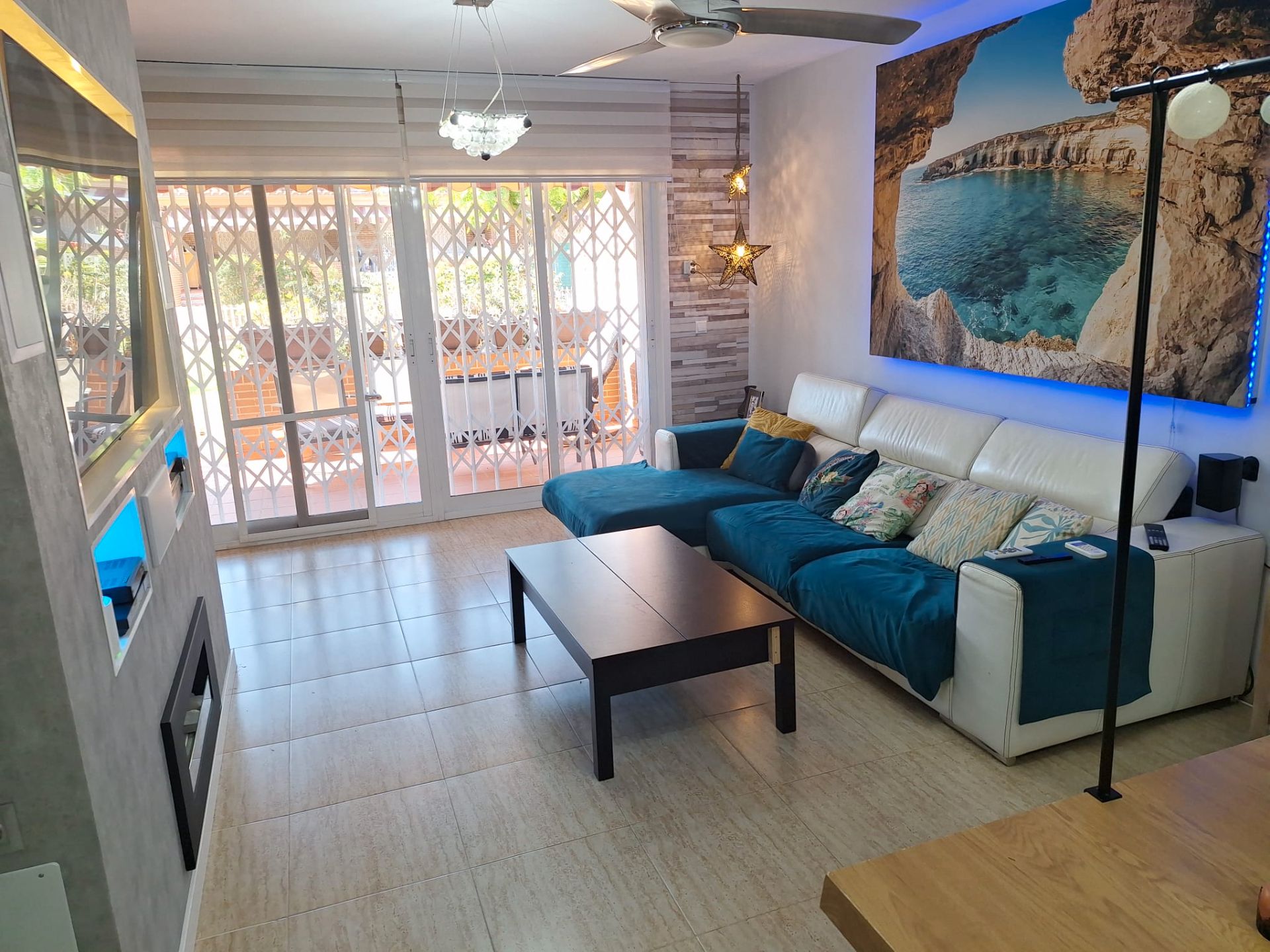 Living room of Single-family semi-detached for sale in San Vicente del Raspeig / Sant Vicent del Raspeig  with Air Conditioner, Private garden and Terrace