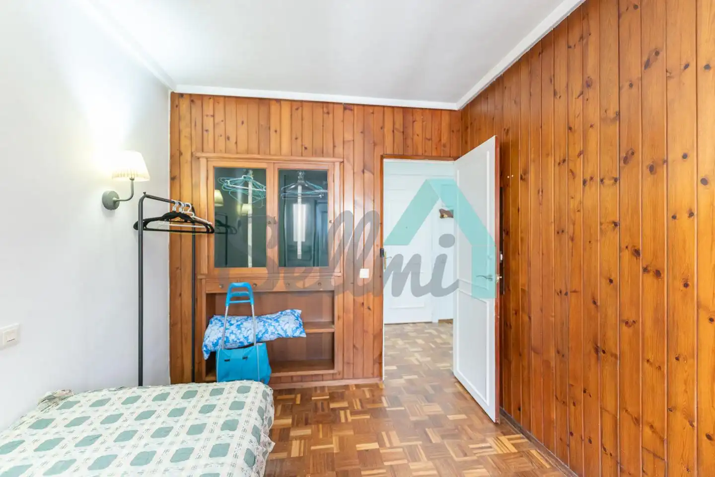 Habitación de Piso de alquiler en Gijón  con Calefacción, Parquet y Amueblado