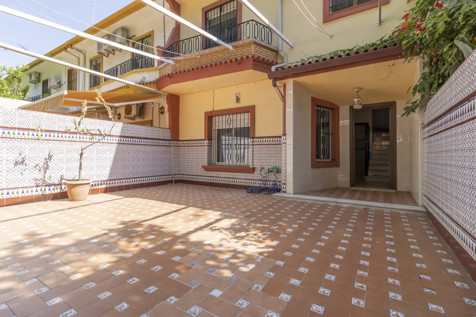 Casa adosada en venda a Tablada