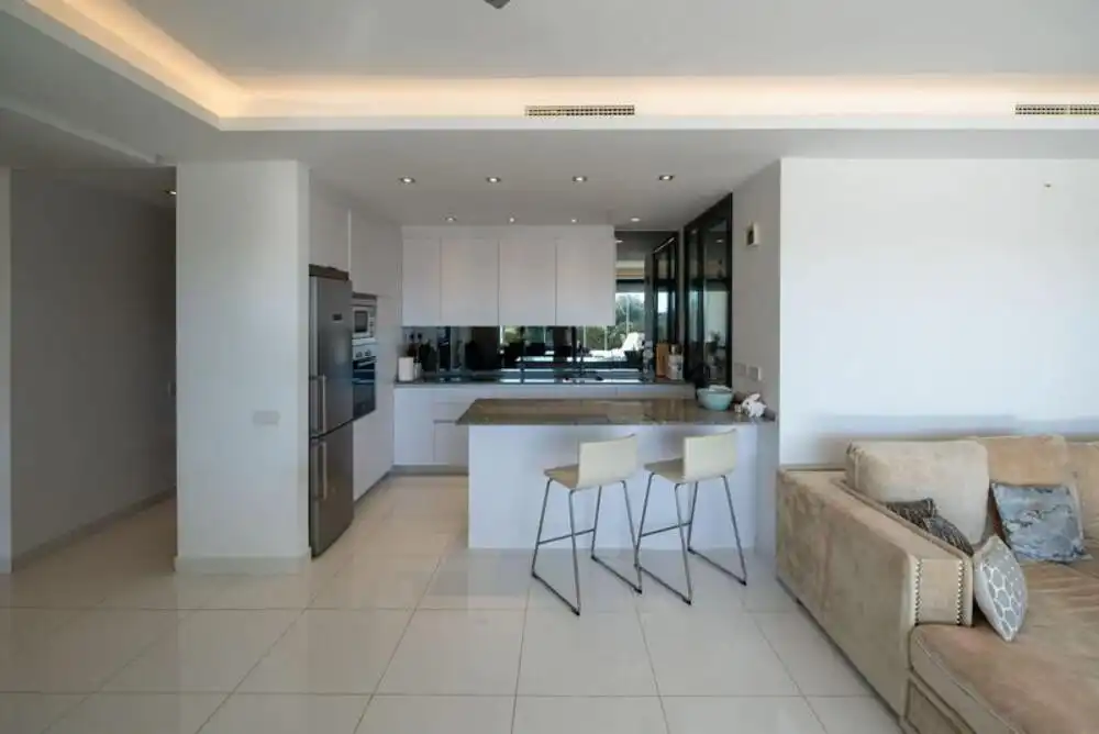Cocina de Planta baja de alquiler en Benahavís con Aire acondicionado, Terraza y Piscina