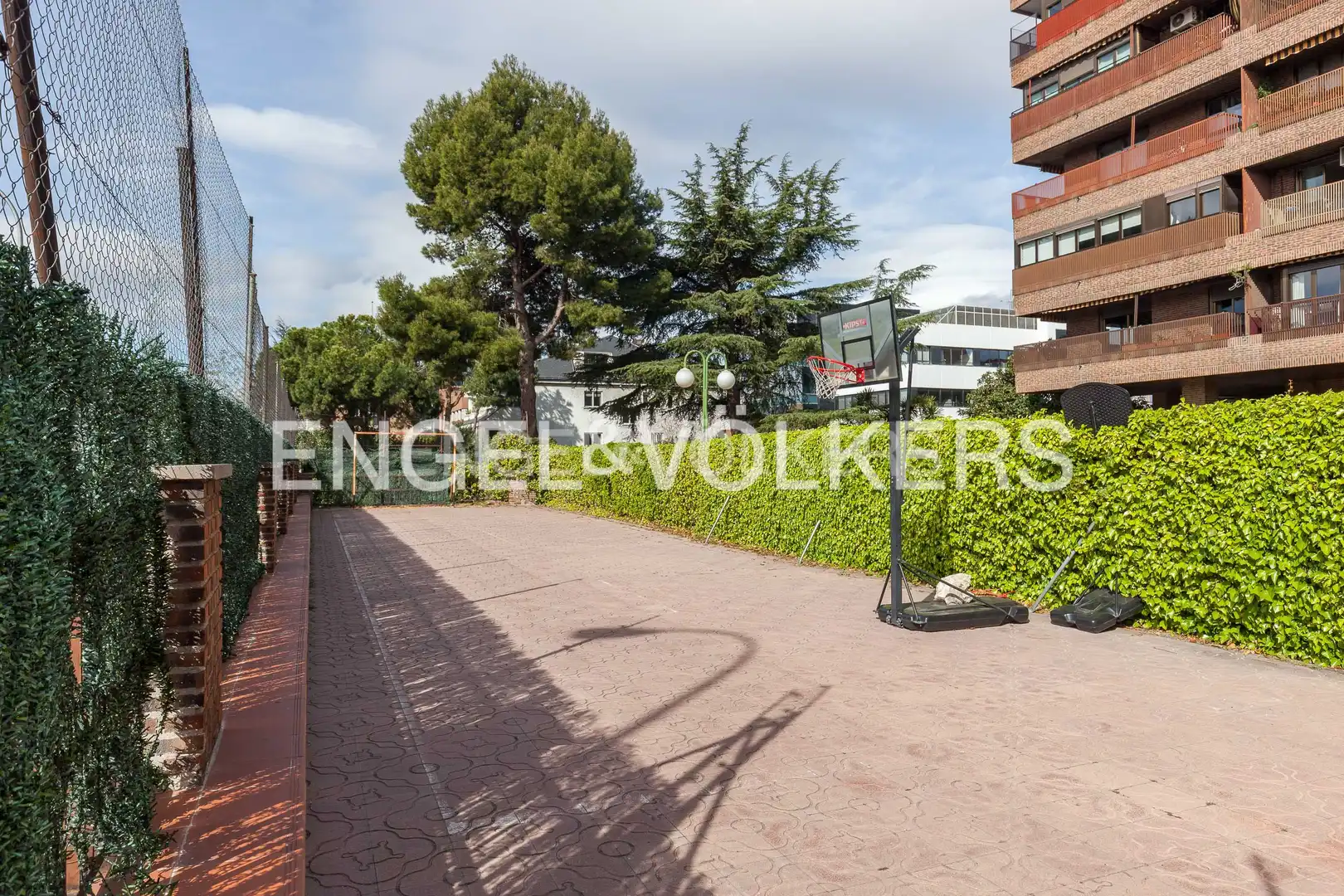 Vista exterior de Pis de lloguer en Madrid amb Aire condicionat, Calefacció i Piscina