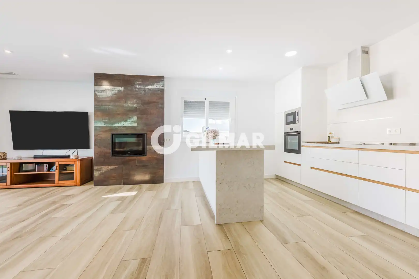 Casa aparellada amb piscina en venda a El Rocío - La Milagrosa, imagen 4