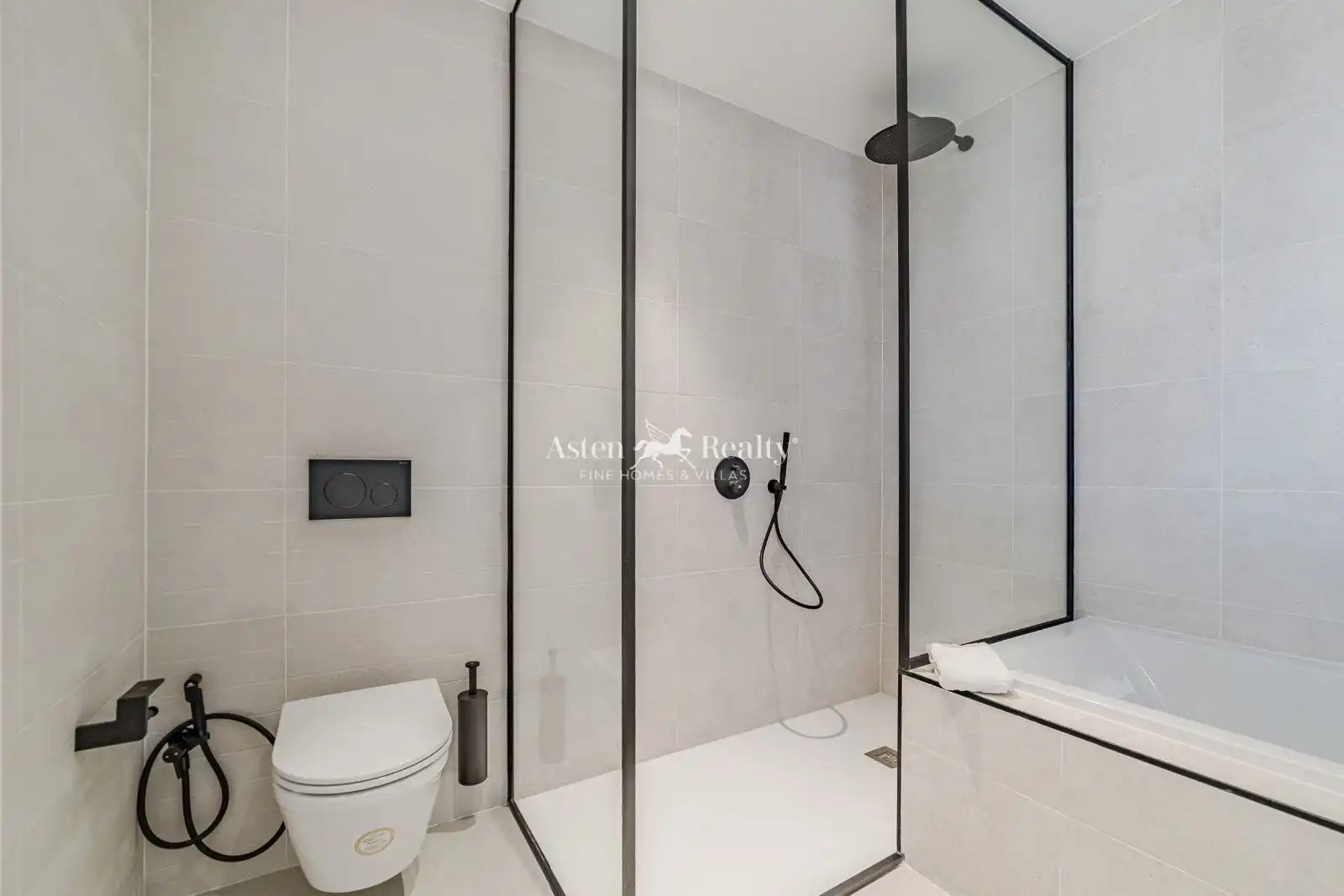 Baño de Casa o chalet en venta en Adeje con Aire acondicionado, Calefacción y Jardín privado