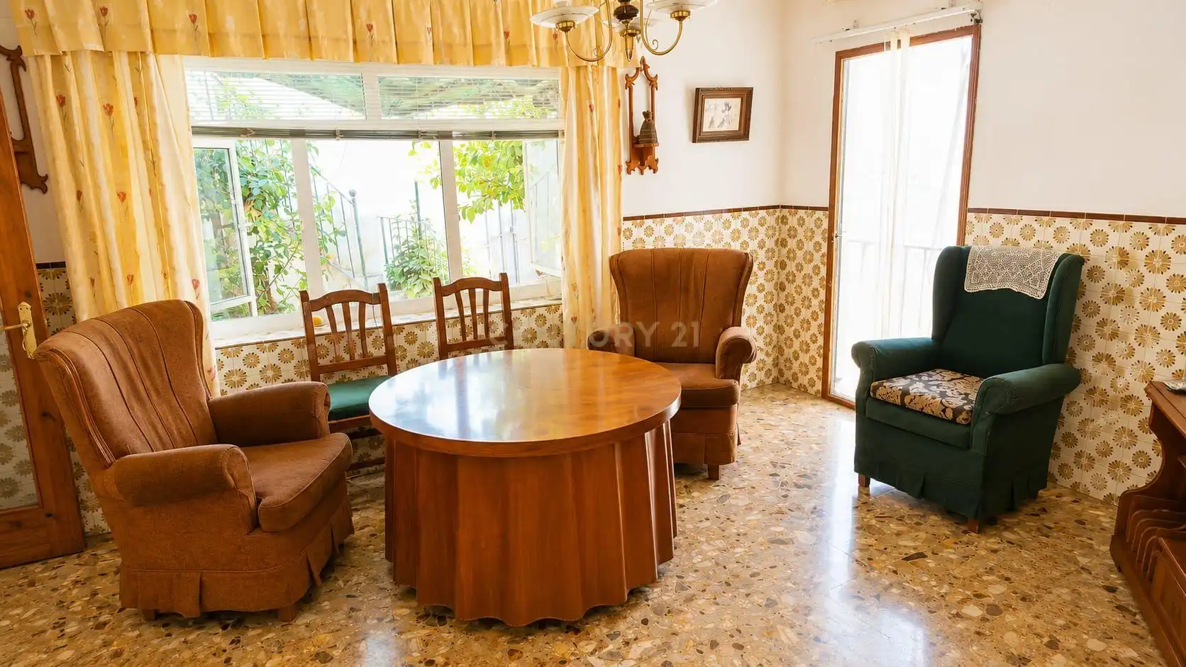 Living room of Houses for sale in Granja de Torrehermosa  with Air Conditioner, Storage room and Oven
